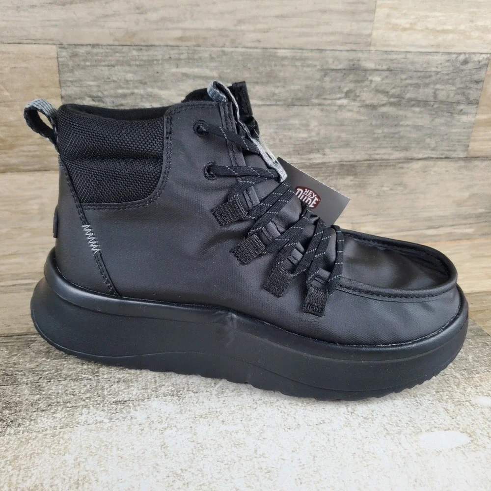 Hey Dude Wendy Peak Apres Womens Ankle Boots Sz 7 Black Coated Twill Lace Up